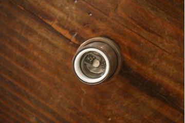 ヴィンテージ照明　アメリカビンテージ　クラシカルな空間を演出する真鍮製のシャンデリア(天井照明、吊り下げ照明)(R-058387)