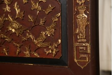 アンティーク家具　中国　金箔を使った装飾彫刻が目を惹くベンチソファ(ラウンジチェア、板座チェア)(R-058394)