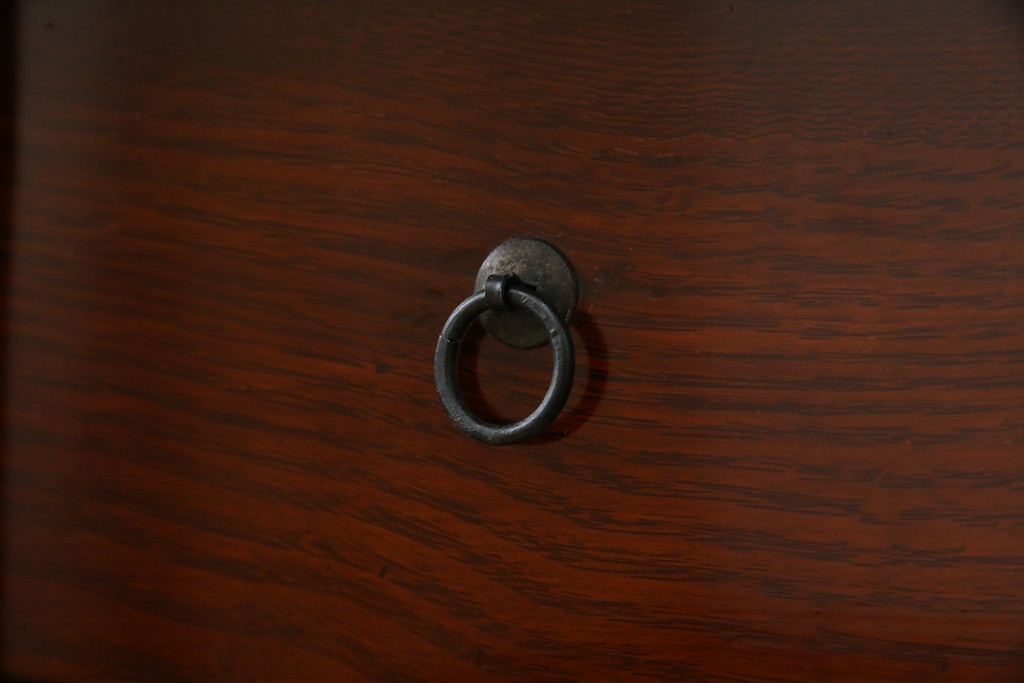 和製アンティーク　前面栗材　漆のきれいな桜丸金具の米沢箪笥　(R-058400)