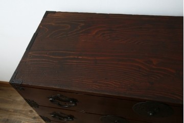 和製アンティーク　前面栗材　漆のきれいな桜丸金具の米沢箪笥　(R-058400)