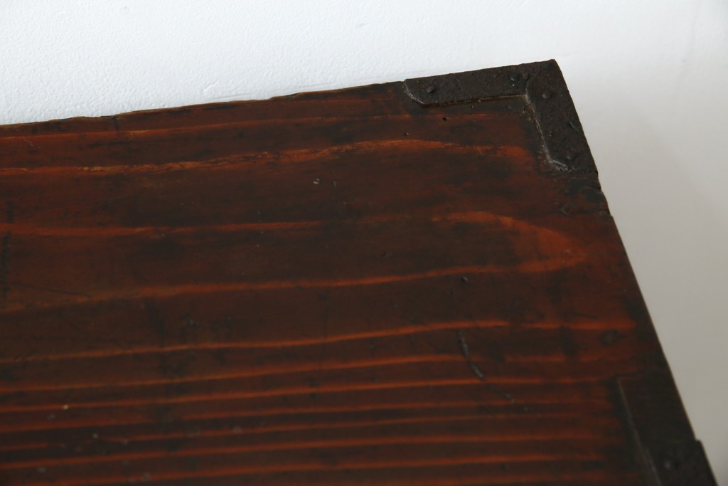 和製アンティーク　前面栗材　漆のきれいな桜丸金具の米沢箪笥　(R-058400)