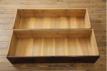 和製アンティーク　美品!　激レア　まるまるとした兎(うさぎ)をかたどった金具が珍しい東北衣装箪笥(時代箪笥、和タンス、収納たんす、引き出し)(R-058406)