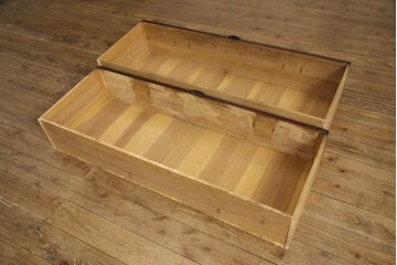 和製アンティーク　美品!　激レア　まるまるとした兎(うさぎ)をかたどった金具が珍しい東北衣装箪笥(時代箪笥、和タンス、収納たんす、引き出し)(R-058406)