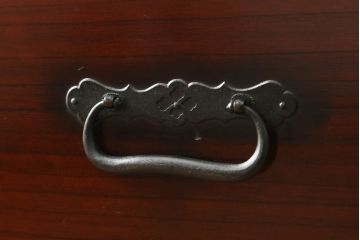 和製アンティーク　美品!　激レア　まるまるとした兎(うさぎ)をかたどった金具が珍しい東北衣装箪笥・上段(時代箪笥、和タンス、収納たんす、引き出し)(R-058407)