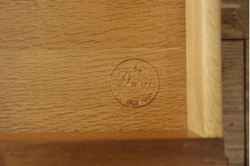 中古　美品　DREXEL HERITAGE(ドレクセルヘリテイジ)　Triune(トライユン)　優雅な佇まいが魅力のクリデンザキャビネット(クレデンザ、サイドボード、リビングボード)(定価約66万円)(R-058413)