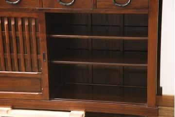 中古　美品　総欅(ケヤキ)材　和モダンな雰囲気を醸し出す二段重ね水屋箪笥(定価約88万円)(キャビネット、食器棚、戸棚、収納棚)(R-058419)