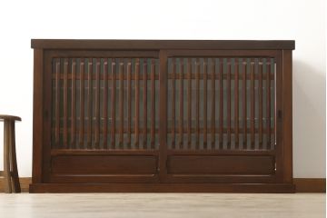 中古　美品　総欅(ケヤキ)材　和モダンな雰囲気を醸し出す水屋箪笥サイドボード(キャビネット、食器棚、戸棚、収納棚)(R-058420)