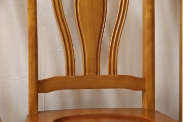 中古　美品　横浜クラシック家具　ダニエル(Daniel)　エトランゼ(Etranger)　E-501　エトランジェサイドチェア　背板の凝ったデザインが魅力のダイニングチェア4脚セット(板座チェア、椅子、イス)(4脚で定価約70万円)(R-058425)