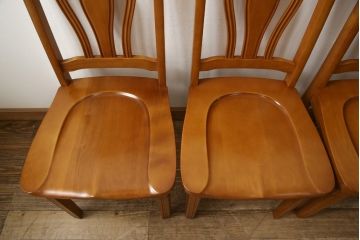 中古　美品　横浜クラシック家具　ダニエル(Daniel)　エトランゼ(Etranger)　E-501　エトランジェサイドチェア　背板の凝ったデザインが魅力のダイニングチェア4脚セット(板座チェア、椅子、イス)(4脚で定価約70万円)(R-058425)