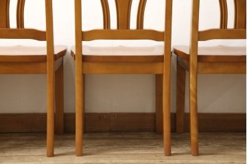 中古　美品　横浜クラシック家具　ダニエル(Daniel)　エトランゼ(Etranger)　E-501　エトランジェサイドチェア　背板の凝ったデザインが魅力のダイニングチェア4脚セット(板座チェア、椅子、イス)(4脚で定価約70万円)(R-058425)