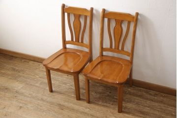 中古　美品　横浜クラシック家具　ダニエル(Daniel)　エトランゼ(Etranger)　E-501　エトランジェサイドチェア　背板の凝ったデザインが魅力のダイニングチェア2脚セット(板座チェア、椅子、イス)(2脚で定価約35万円)(R-058426)