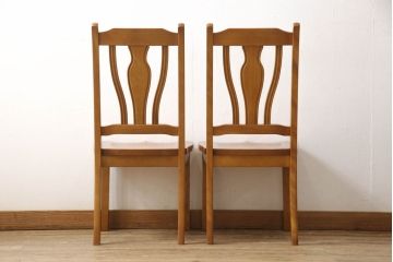 中古　美品　横浜クラシック家具　ダニエル(Daniel)　エトランゼ(Etranger)　E-501　エトランジェサイドチェア　背板の凝ったデザインが魅力のダイニングチェア2脚セット(板座チェア、椅子、イス)(2脚で定価約35万円)(R-058426)