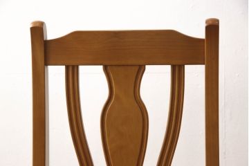 中古　美品　横浜クラシック家具　ダニエル(Daniel)　エトランゼ(Etranger)　E-501　エトランジェサイドチェア　背板の凝ったデザインが魅力のダイニングチェア2脚セット(板座チェア、椅子、イス)(2脚で定価約35万円)(R-058426)