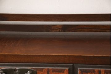 和製ビンテージ　希少な絶版品!　民芸城山　日本の伝統美を感じられる、金具が立派なサイドボード(茶棚、茶箪笥、収納棚、飾り棚、ヴィンテージ)(R-058438)