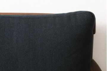 中古　美品　デンマーク　グレーテ・ヤルク(Grete Jalk)デザイン　P.J社製　ローズウッドの滑らかな曲線が美しい2人掛けソファ(二人掛け、2Pソファ)(R-058441)
