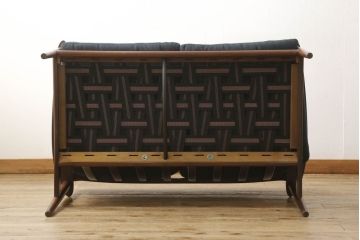 中古　美品　デンマーク　グレーテ・ヤルク(Grete Jalk)デザイン　P.J社製　ローズウッドの滑らかな曲線が美しい2人掛けソファ(二人掛け、2Pソファ)(R-058441)