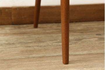 北欧ビンテージ　デンマークヴィンテージ　チーク材　Kai Kristiansen(カイ・クリスチャンセン)デザイン　NO.42　ハーフアームチェア　アームのデザインがおしゃれなダイニングチェア(R-058442)