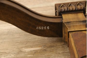 【U様専用】中古　美品　DREXEL HERITAGE(ドレクセルヘリテイジ)　FRANCESCA(フランチェスカ)シリーズ　エレガントなカクテルテーブル(定価約48万円)(センターテーブル、ローテーブル、リビングテーブル、ガラステーブル)(R-058444)