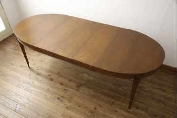 中古　美品　DREXEL HERITAGE(ドレクセルヘリテイジ)　Triune(トライユン)　品のある佇まいがすてきなダイニングテーブル(エクステンションテーブル、4人掛け、6人掛け)(R-058445)