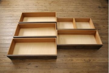 和製ビンテージ　神戸洋家具　永田良介商店　凝った彫刻が目を引くチェスト(引き出し、整理タンス、ヴィンテージ)(R-058448)