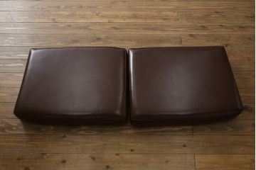 中古　美品　三越百貨店　本革(レザー)　クラシカルで高級感ある佇まいが魅力的な2人掛けソファ(定価推定50万円)(二人掛け、2P)(R-058449)