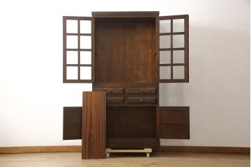 中古　美品　松本民芸家具　シックな空間づくりが叶うG-2型面取り食器棚(定価約49万円)(収納棚、戸棚、本棚、カップボード、キャビネット)(R-058456)