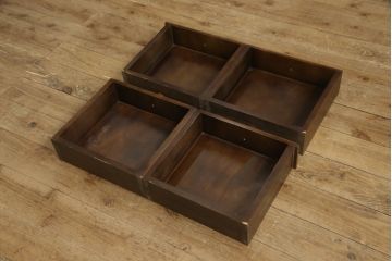 中古　美品　国会議事堂納品の高級家具メーカー　徳田家具　花の彫刻がかわいらしいサイドボード(収納棚、戸棚、キャビネット、リビングボード)(R-058458)