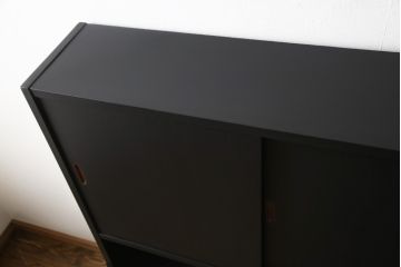 ペイント家具　デンマークヴィンテージ　チーク材　北欧家具らしいスタイリッシュさが魅力のサイドボード(収納棚、戸棚、サイドキャビネット、ビンテージ)(R-058459)