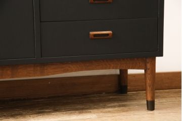 ペイント家具　デンマークヴィンテージ　チーク材　北欧家具らしいスタイリッシュさが魅力のサイドボード(収納棚、戸棚、サイドキャビネット、ビンテージ)(R-058459)