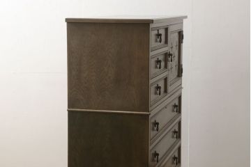 中古　神戸洋家具　伊藤家具　クラシカルな佇まいが魅力的なチェスト(衣装タンス、引き出し)(R-058460)