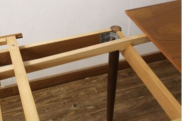 デンマークビンテージ　チーク材　シンプルなデザインが取り入れやすいダイニングテーブル(エクステンションテーブル、ドローリーフテーブル、食卓、ヴィンテージ)(R-058463)