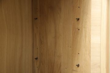 中古　超美品　ベルギー　ザ・コンランショップ(THE CONRAN SHOP)　Ethnicraft (エスニクラフト)　オーク　ブラックバード　ツートンカラーがおしゃれなサイドボード(ストレージ、収納棚、戸棚、サイドキャビネット)(定価約46万円)(R-058464)
