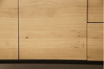 中古　超美品　ベルギー　ザ・コンランショップ(THE CONRAN SHOP)　Ethnicraft (エスニクラフト)　オーク　ブラックバード　ツートンカラーがおしゃれなサイドボード(ストレージ、収納棚、戸棚、サイドキャビネット)(定価約46万円)(R-058464)