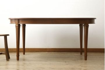 中古　美品　DREXEL HERITAGE(ドレクセルヘリテイジ)　Triune(トライユン)　品のある佇まいがすてきなダイニングテーブル(エクステンションテーブル、4人掛け、6人掛け)(R-058487)