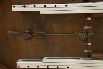中古　美品　DREXEL HERITAGE(ドレクセルヘリテイジ)　Triune(トライユン)　品のある佇まいがすてきなダイニングテーブル(エクステンションテーブル、4人掛け、6人掛け)(R-058487)