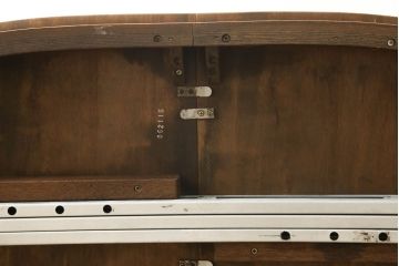 中古　美品　DREXEL HERITAGE(ドレクセルヘリテイジ)　Triune(トライユン)　品のある佇まいがすてきなダイニングテーブル(エクステンションテーブル、4人掛け、6人掛け)(R-058487)