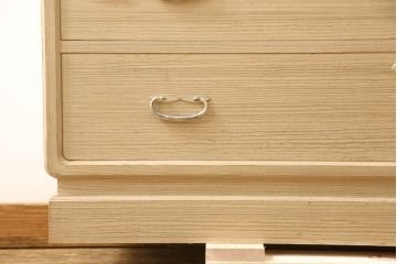 中古　宮内庁御用達桐匠　新井昇　松本錫蔵　たっぷり収納できる上手物の総桐箪笥(胴厚、総桐たんす、着物箪笥、引き出し)(定価約170万円)(R-058493)