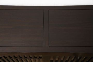 中古　美品　広島県　博永家具　総欅(ケヤキ)材　重厚感ある佇まいが魅力的な五尺水屋箪笥サイドボード(食器棚、戸棚、収納棚、キャビネット)(R-058498)