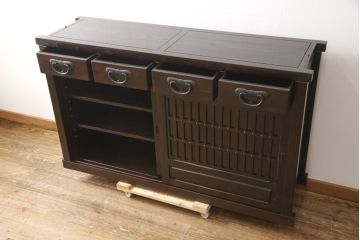中古　美品　広島県　博永家具　総欅(ケヤキ)材　重厚感ある佇まいが魅力的な五尺水屋箪笥サイドボード(食器棚、戸棚、収納棚、キャビネット)(R-058499)