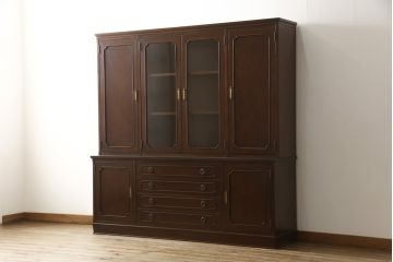 中古　美品　神戸元町欧風家具　メープル不二屋　クラシカルで気品あるデザインが魅力的なキャビネット(食器棚、カップボード、戸棚、収納棚)(R-058501)