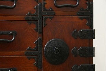 和製アンティーク　上手物!　三方欅(ケヤキ)材　杢目の素晴らしい東北小箪笥　(R-058509)