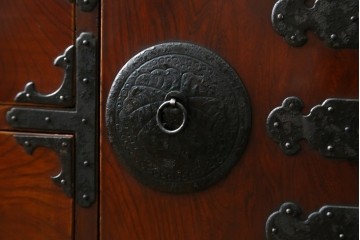 和製アンティーク　上手物!　三方欅(ケヤキ)材　杢目の素晴らしい東北小箪笥　(R-058509)