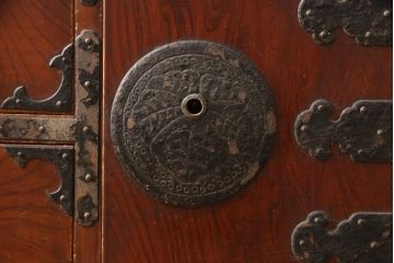 和製アンティーク　上手物!　三方欅(ケヤキ)材　杢目の素晴らしい東北小箪笥(時代箪笥、和タンス、収納たんす、引き出し)(R-058509)