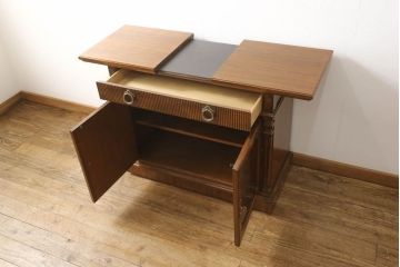 中古　美品　DREXEL HERITAGE(ドレクセルヘリテイジ)　Cameo Classics(キャメオクラシックス)　エレガントな佇まいのサーバー(定価約73万円)(サイドボード、キャビネット)(R-058519)
