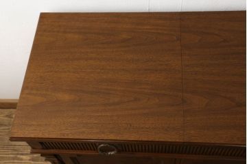 中古　美品　DREXEL HERITAGE(ドレクセルヘリテイジ)　Cameo Classics(キャメオクラシックス)　エレガントな佇まいのサーバー(定価約73万円)(サイドボード、キャビネット)(R-058519)