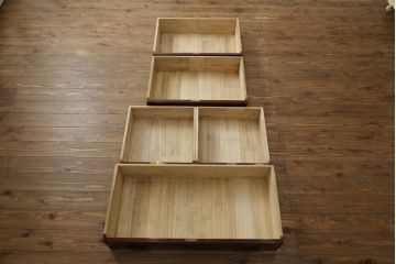 和製ビンテージ　三方欅(ケヤキ)材　唐獅子金具　木地呂塗り　力強い木目と迫力ある唐獅子が目を引く仙台民芸箪笥(仙台箪笥、収納箪笥、和タンス、引き出し、ヴィンテージ)(R-058520)