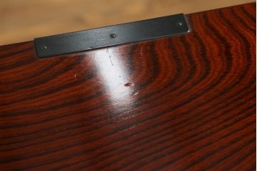 和製ビンテージ　三方欅(ケヤキ)材　唐獅子金具　木地呂塗り　力強い木目と迫力ある唐獅子が目を引く仙台民芸箪笥(仙台箪笥、収納箪笥、和タンス、引き出し、ヴィンテージ)(R-058520)