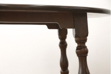 中古　松本民芸家具　クラシカルな雰囲気が漂うE型ラウンドテーブル(定価約26万円)(丸テーブル、ダイニングテーブル、2人掛け)(R-058526)