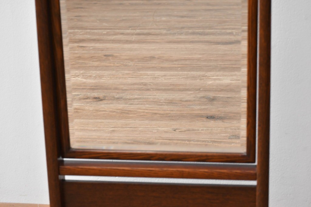 中古　高級品　指物家具　総ケヤキ(欅)材　上品な佇まいが魅力的な漆塗の姿見(ミラー、鏡)(R-058534)