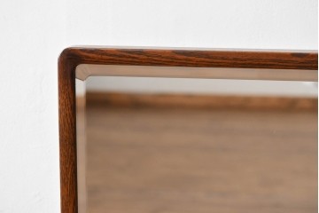 中古　高級品　指物家具　総ケヤキ(欅)材　上品な佇まいが魅力的な漆塗の姿見(ミラー、鏡)(R-058534)